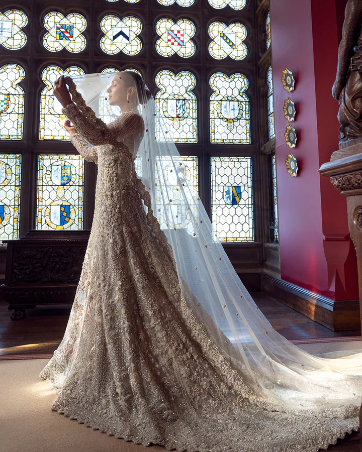 Reem Off-White Bridal Gown – A Vision of Luxury by Mastorat