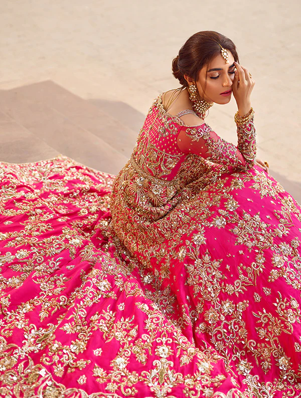 Kaasni Luxury Embellished Bridal Gown | Mastorat