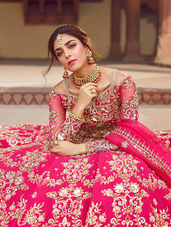 Kaasni Luxury Embellished Bridal Gown | Mastorat