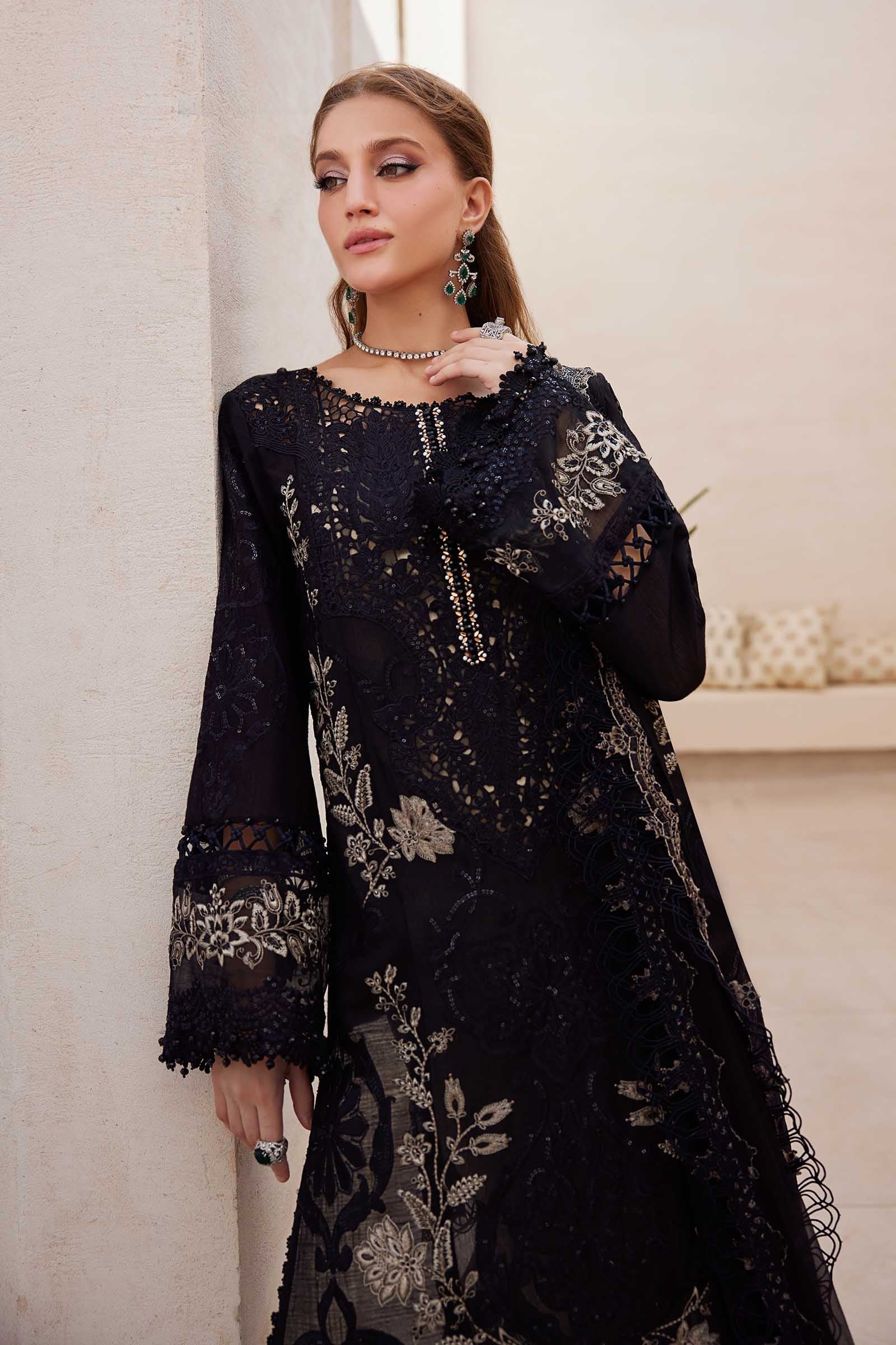 Mastorat Lawn 3PC Sequence Embroidered Suit With Dupatta
