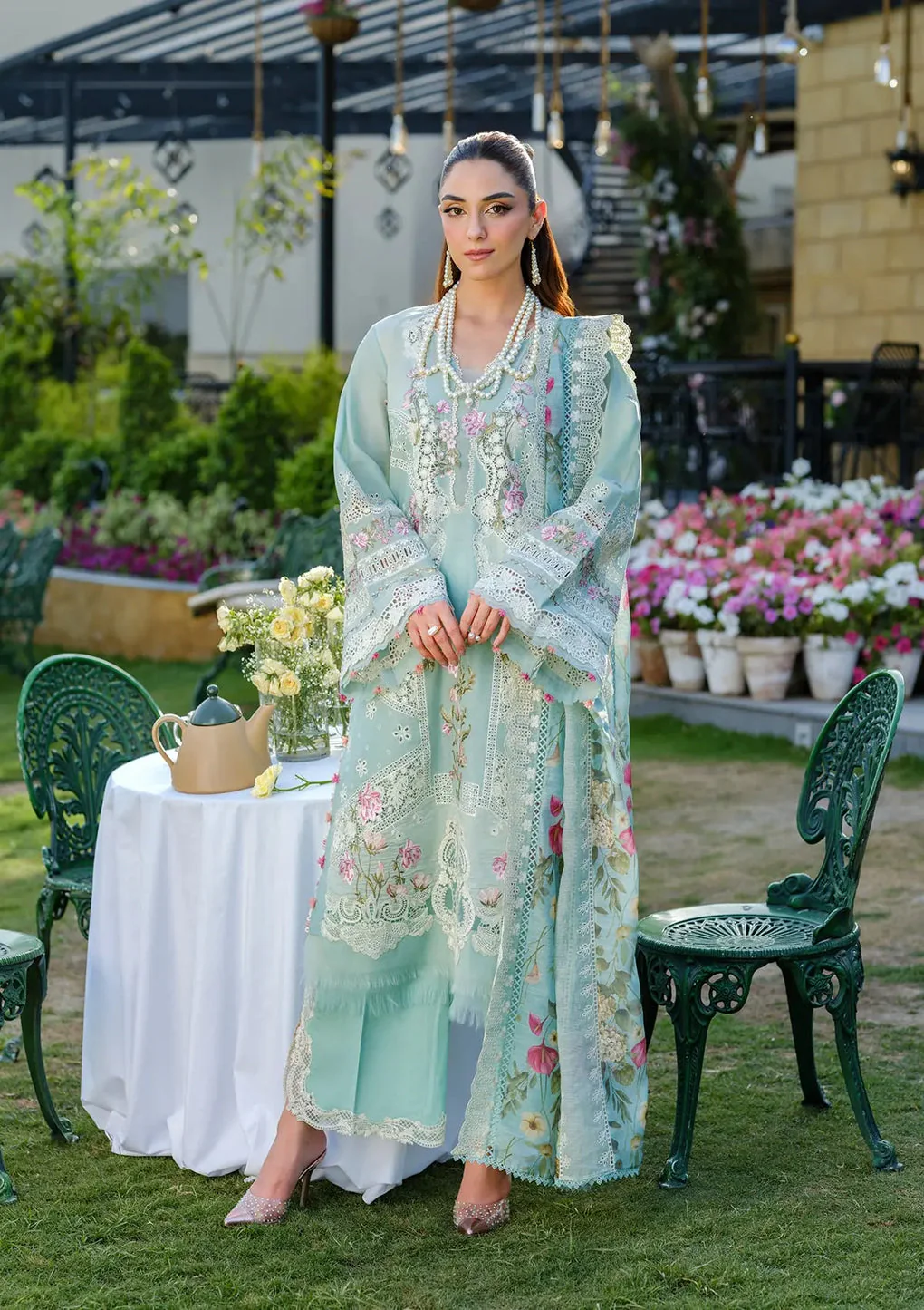 Mastorat Lawn 3PC Chikankari Embroidered Suit