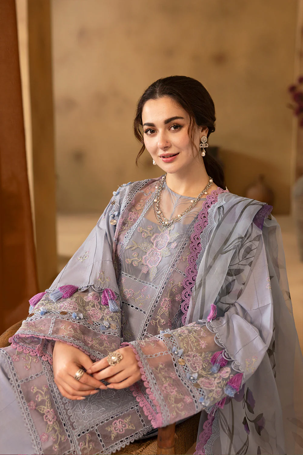Mastorat Lawn 3PC Chikankari Suit with Organza Dupatta 5172
