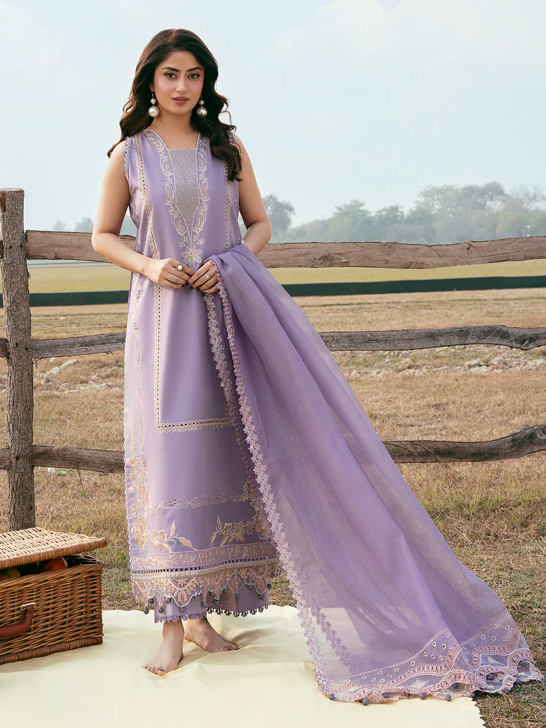 Mastorat Lawn 3PC Chikankari Suit with Khadi Net Dupatta