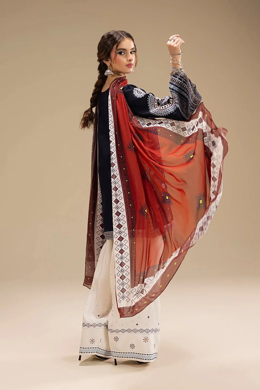 Mastorat Lawn 3PC Embroidered Suit 5214