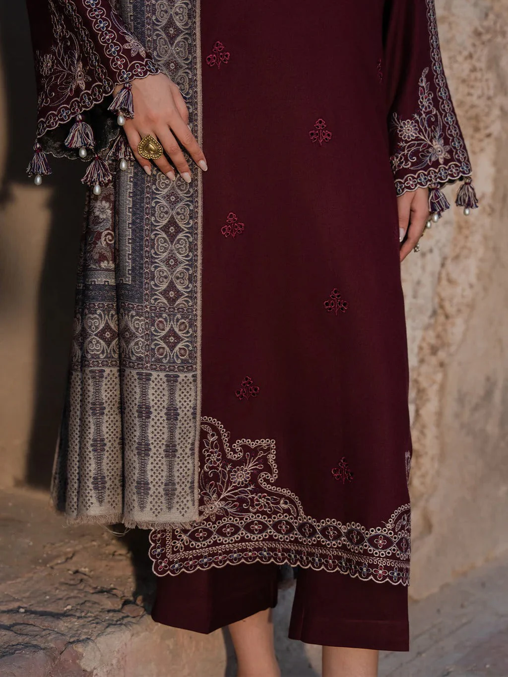 Lawn 3PC Embroidered Suit with Digital Jacquard Dupatta