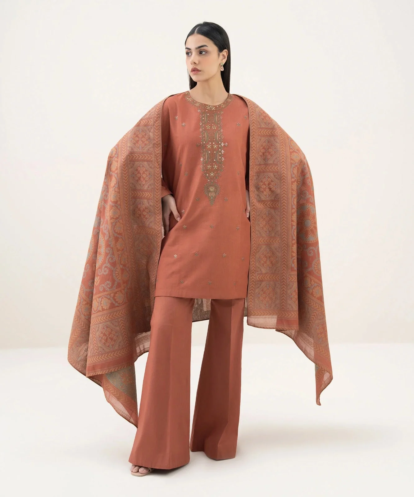 Mastorat Lawn 3PC Embroidered Suit with Jacquard Dupatta