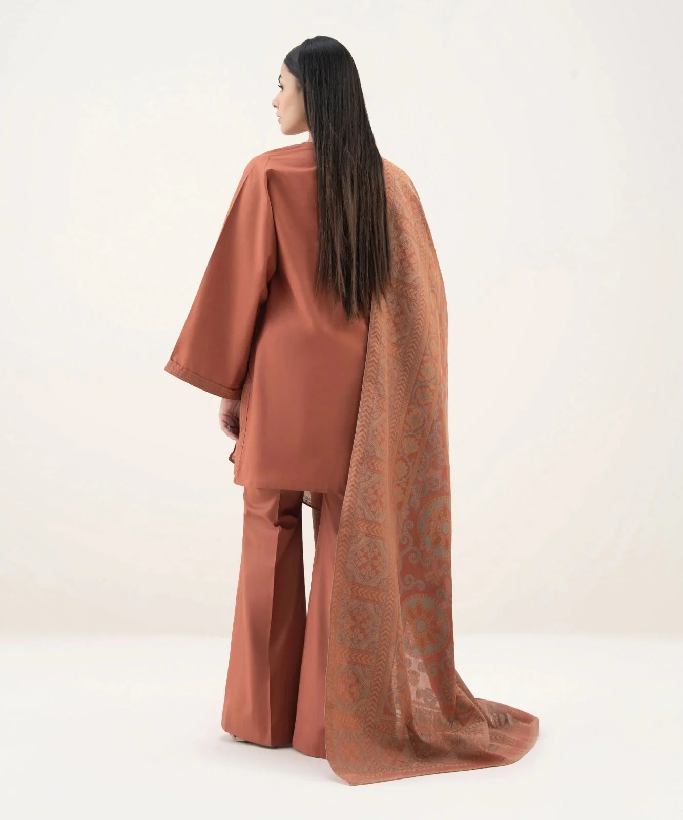 Mastorat Lawn 3PC Embroidered Suit with Jacquard Dupatta
