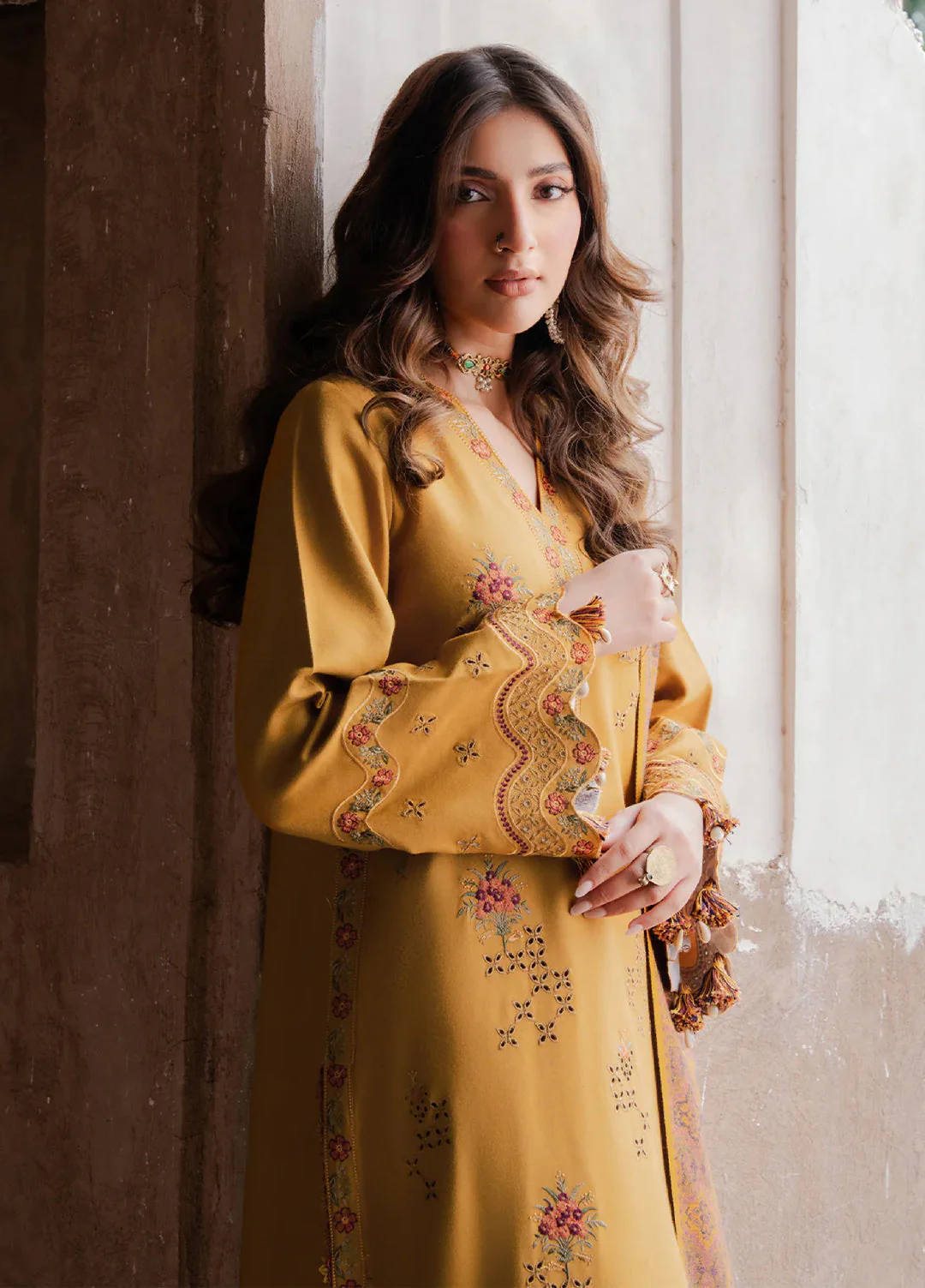 Mastorat Lawn 3PC Chikankari Suit with Jacquard Dupatta