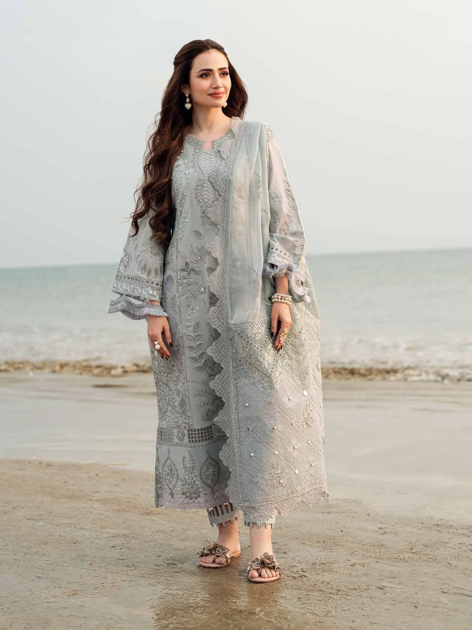 Mastorat Lawn 3PC Embroidered Suit with Khadi Net Dupatta