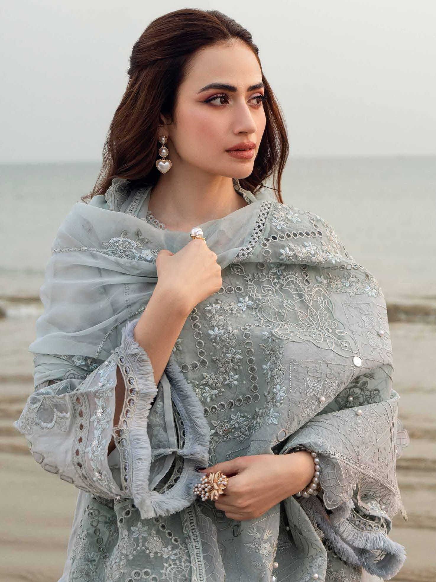 Mastorat Lawn 3PC Embroidered Suit with Khadi Net Dupatta