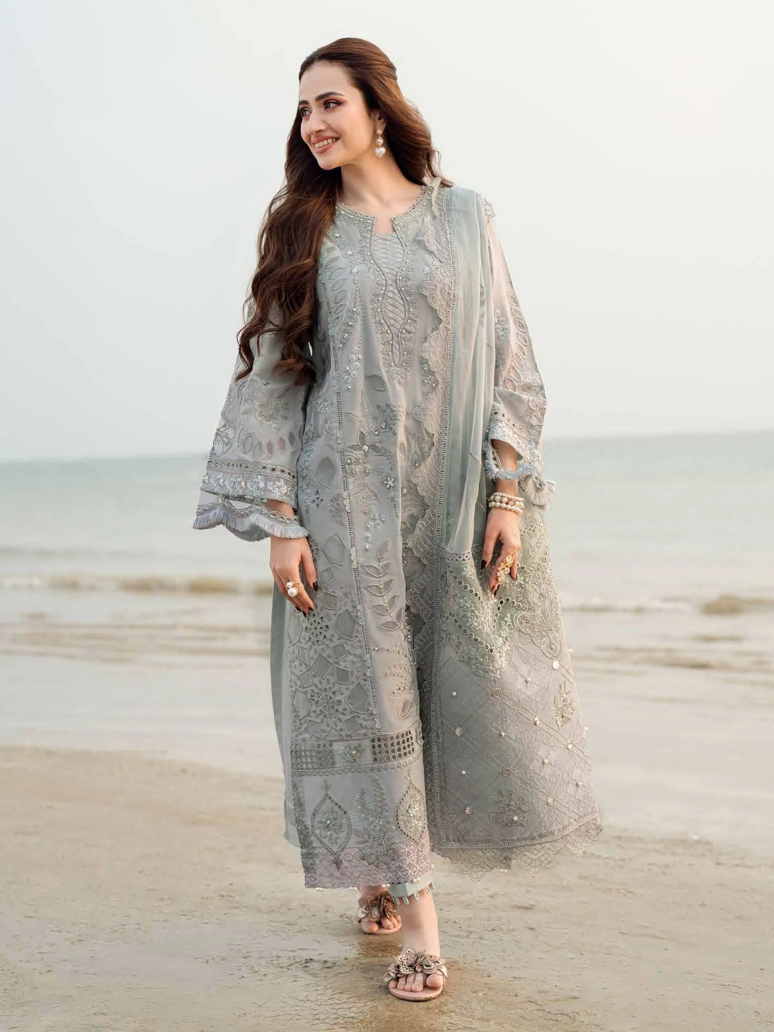 Mastorat Lawn 3PC Embroidered Suit with Khadi Net Dupatta