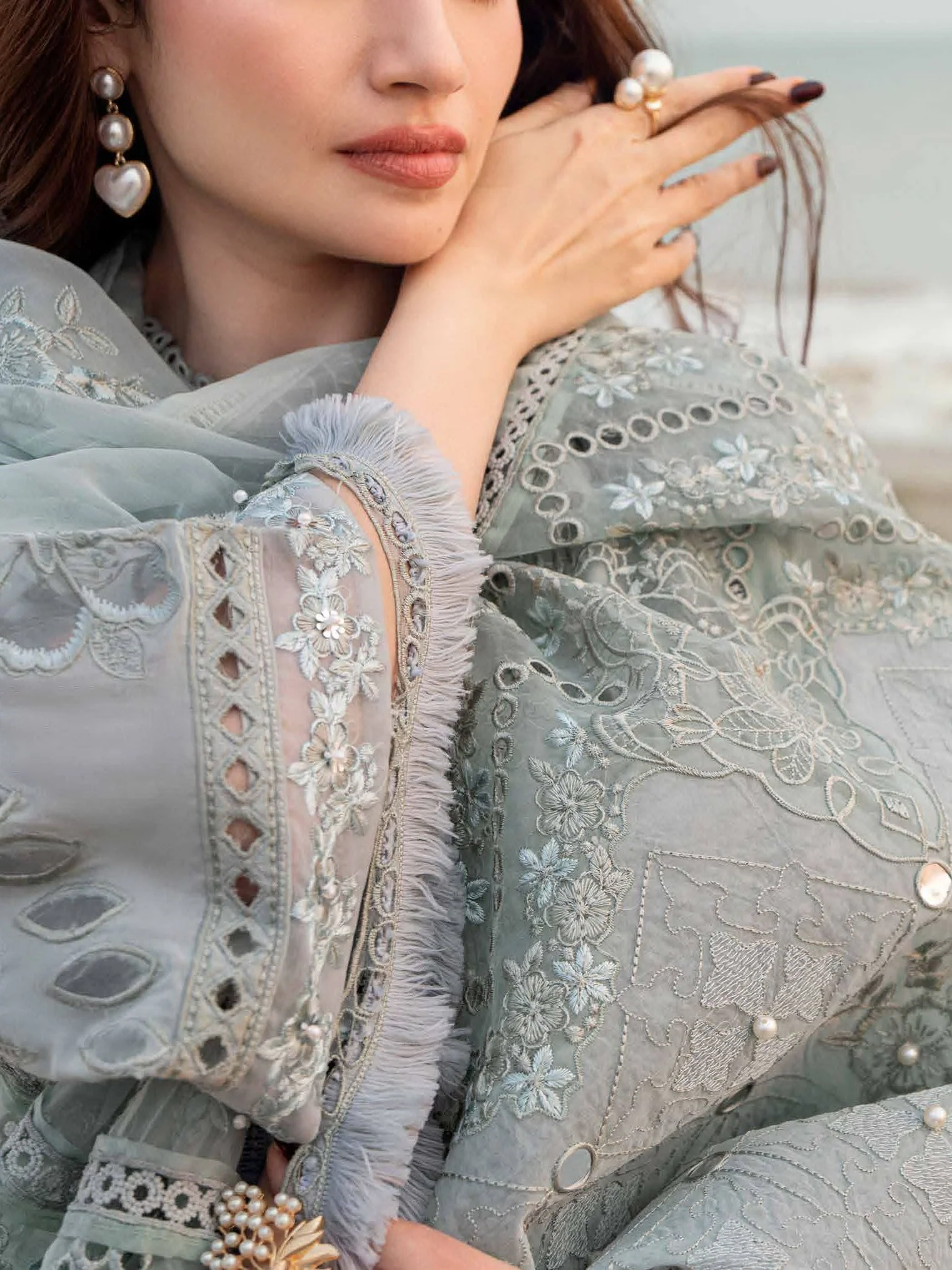 Mastorat Lawn 3PC Embroidered Suit with Khadi Net Dupatta