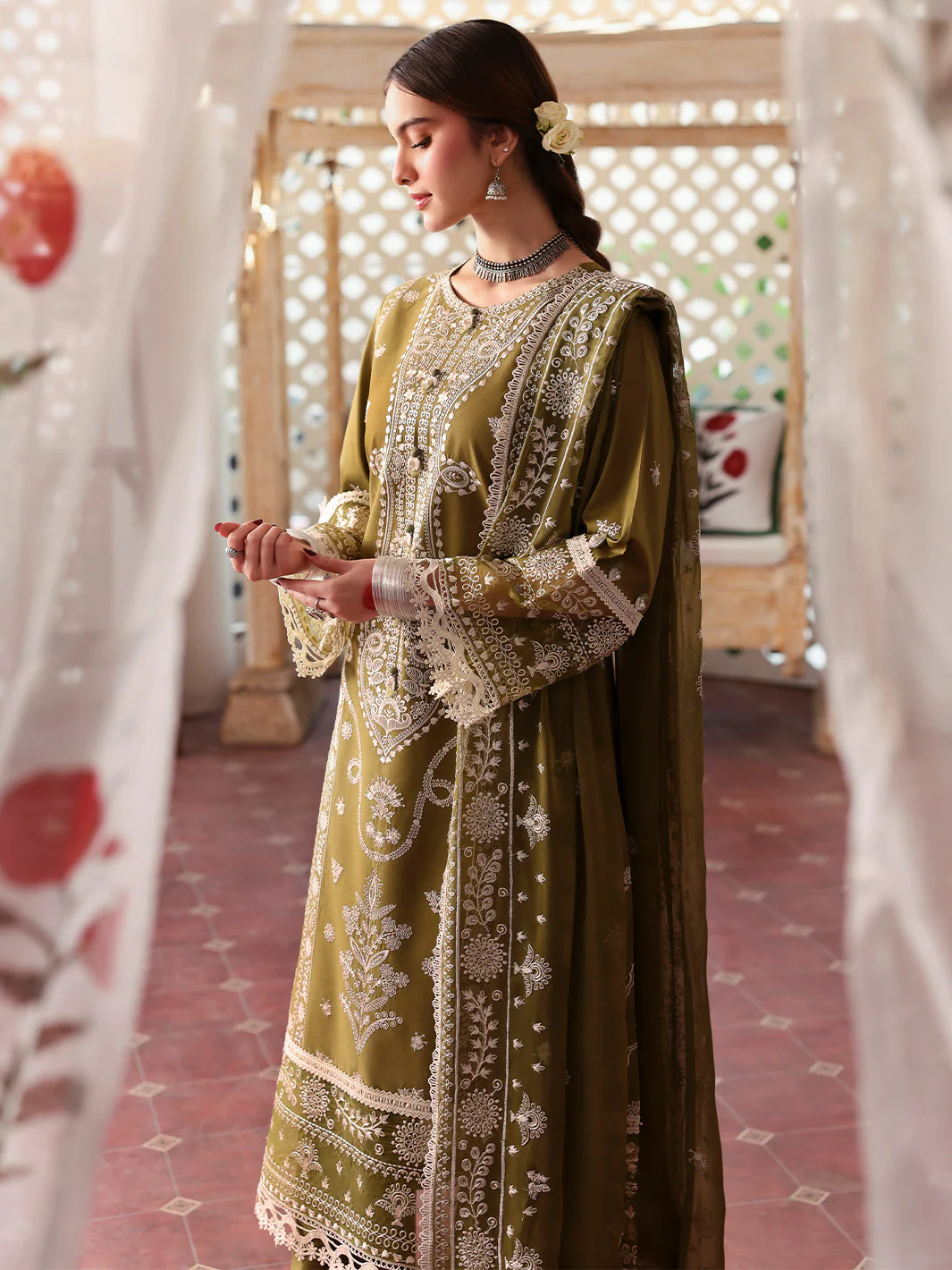 Mastorat Lawn 3PC Embroidered Suit 5211 with Organza Dupatta