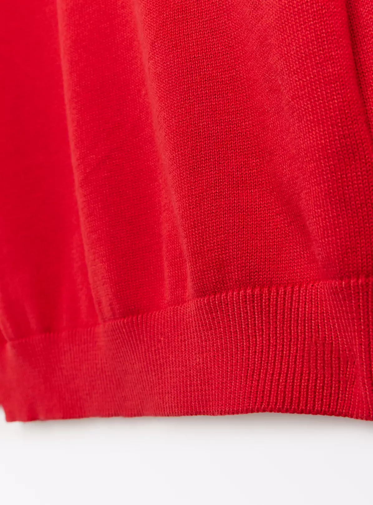 2 Pack Unisex Red V-Neck Jumpers 4 Years